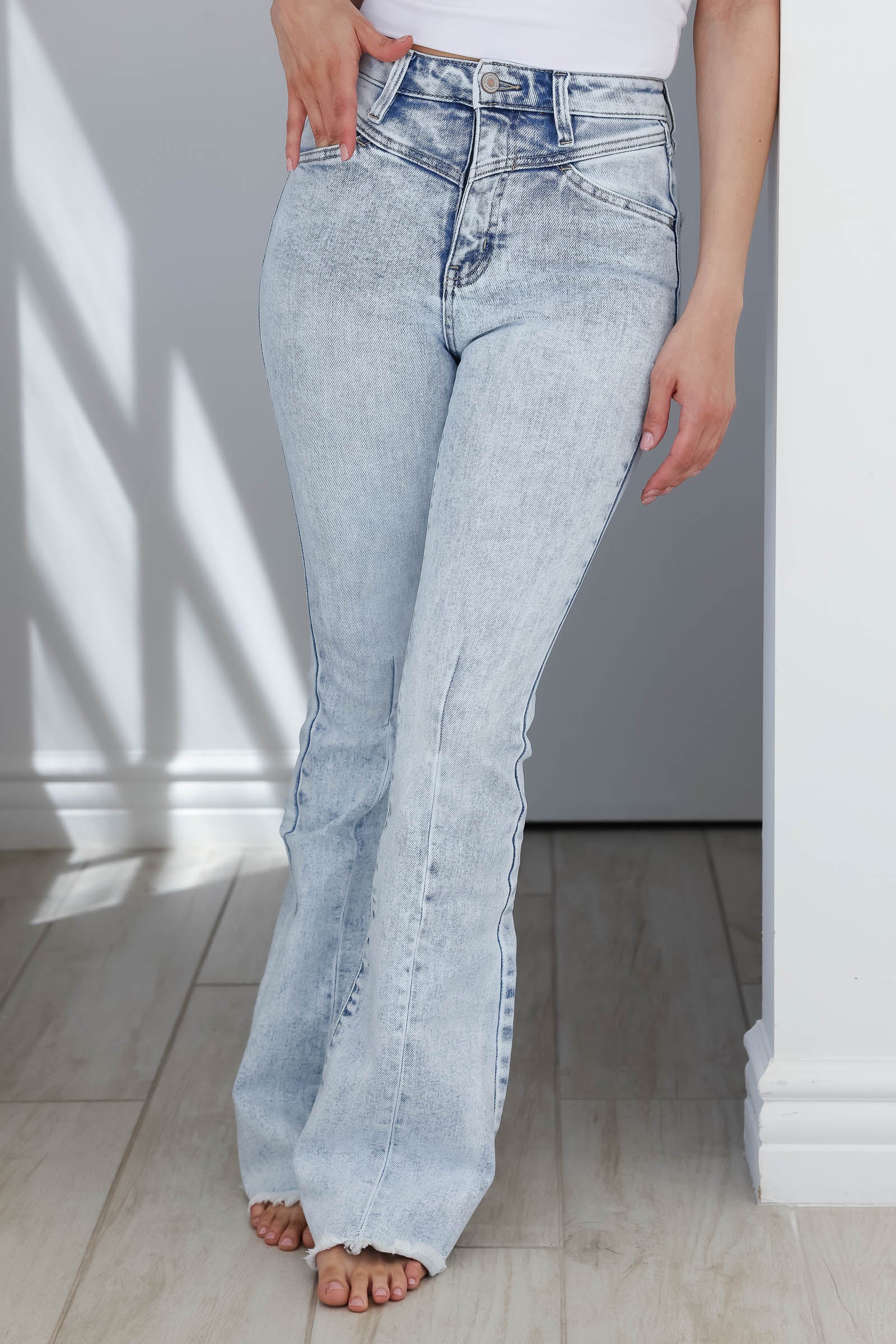 KAN CAN Portia Flare Jeans - Light Wash closet candy close up