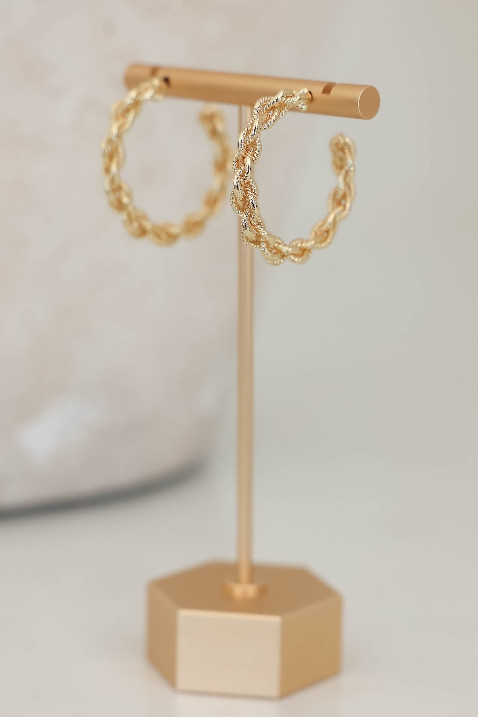 Coastal Connection Hoop Earrings - Gold closet candy 1