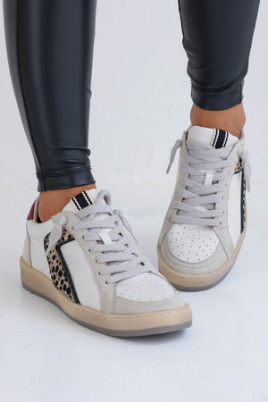 SHU SHOP Salma Sneakers - Gold Black closet candy 3