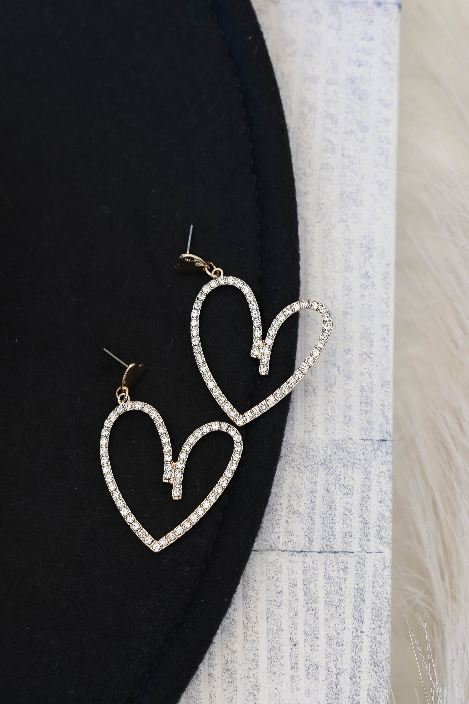 Tell it to my heart earrings