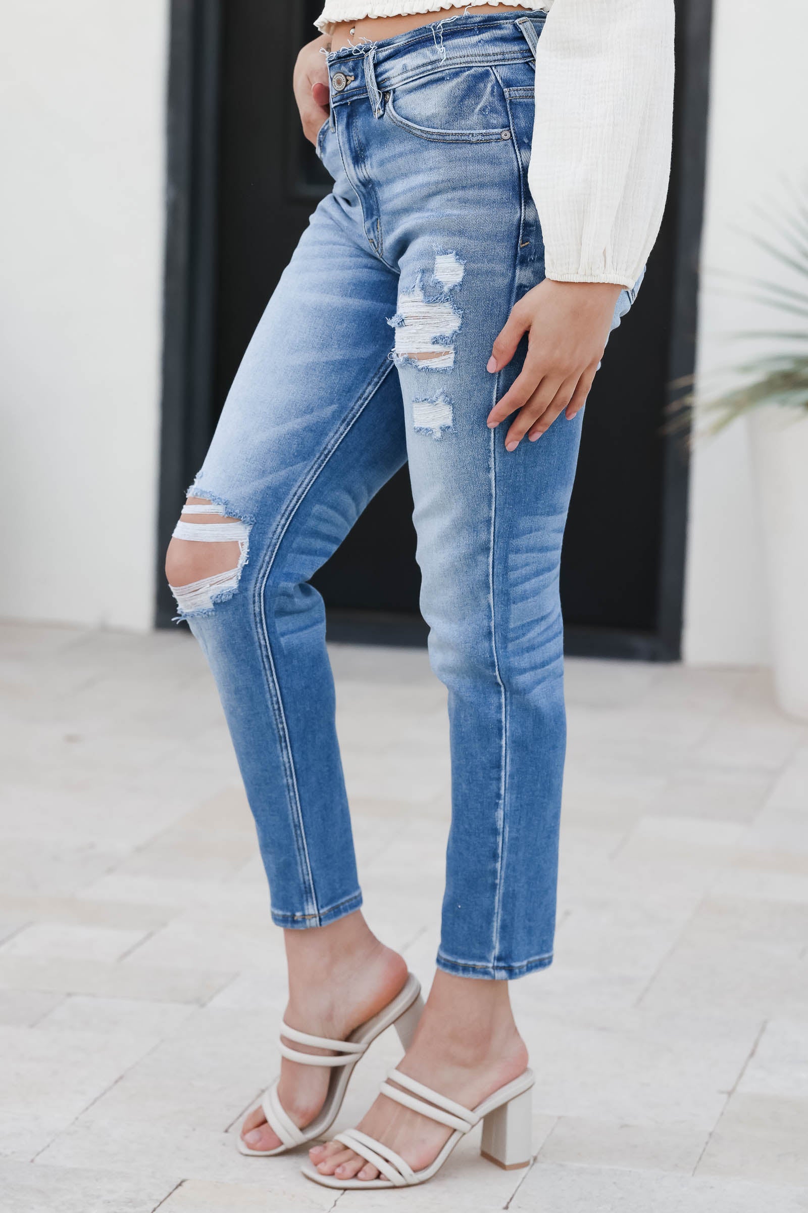 KAN CAN Emma High-Rise Mom Jeans - Light Wash closet candy womens raw edge straight mom denim side 2