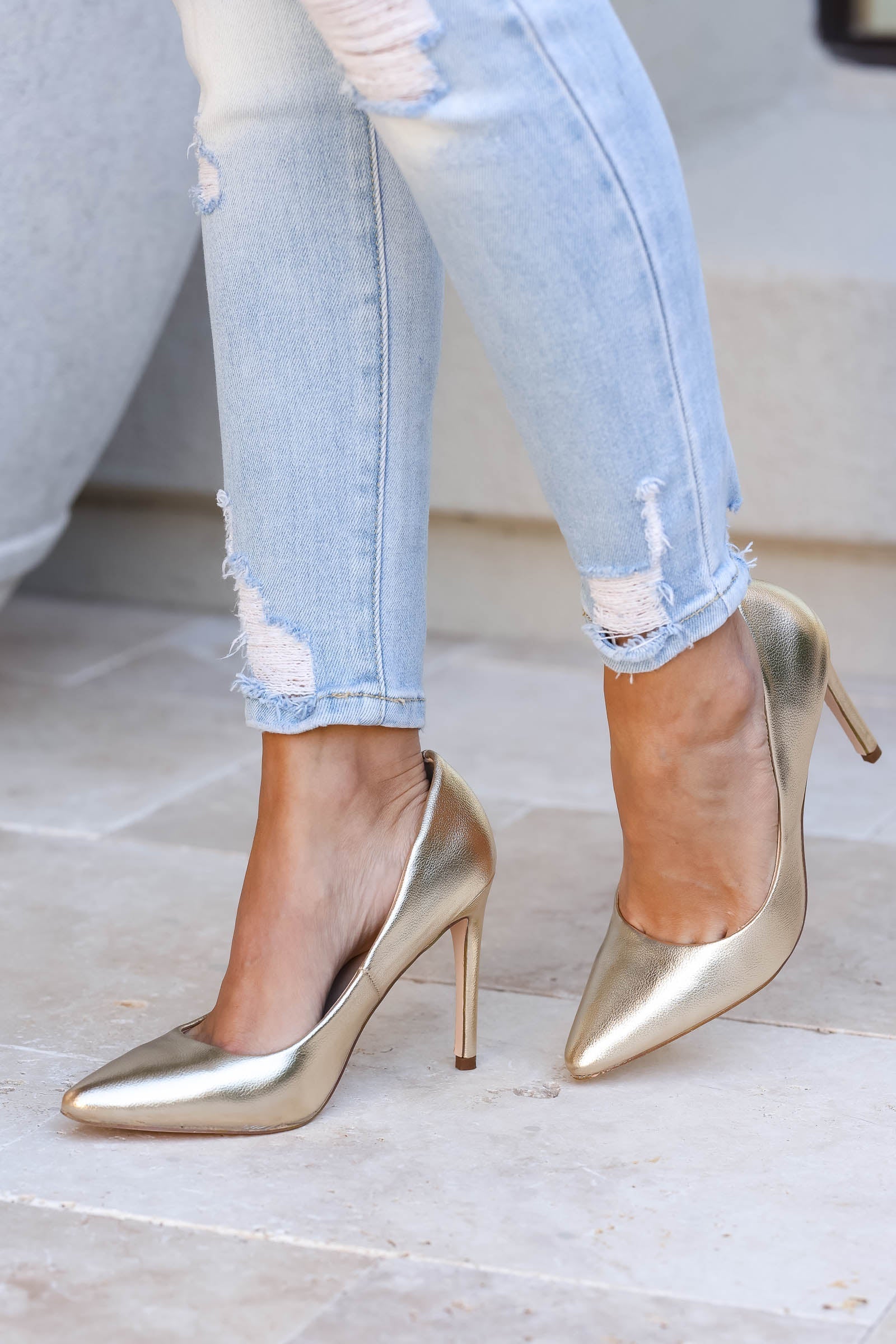 Elegant White Pointed Pumps with Gold Details